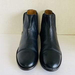 Seal Of The Sutro Womens Black Leather Cap Toe Chelsea Ankle Boots, 11.